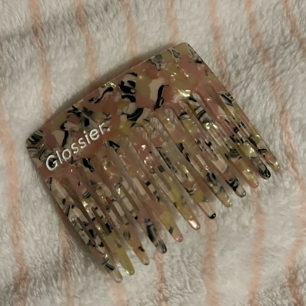 Limited Edition Glossier 2019 Hair Comb